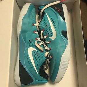 Kobe 9 “Dusty Cactus” size 11